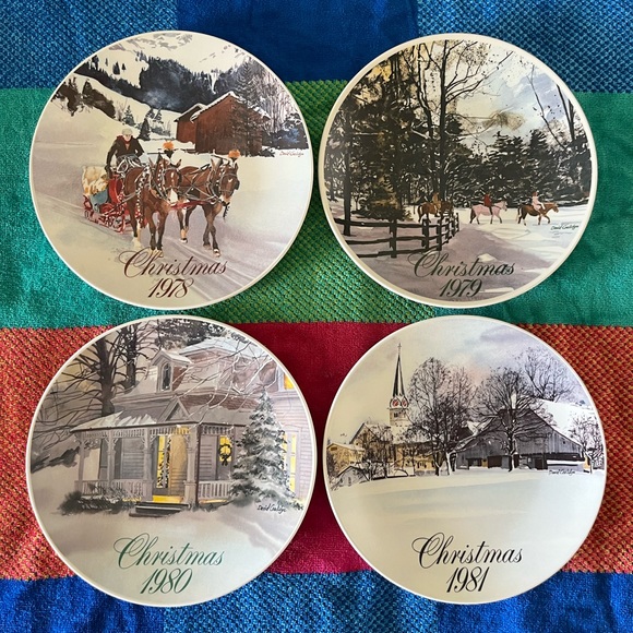 Smucker’s Christmas Collector Series Plates $10 each! 26 Available! - Picture 2 of 14